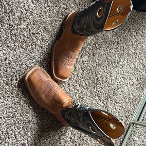 Justin square toe boots